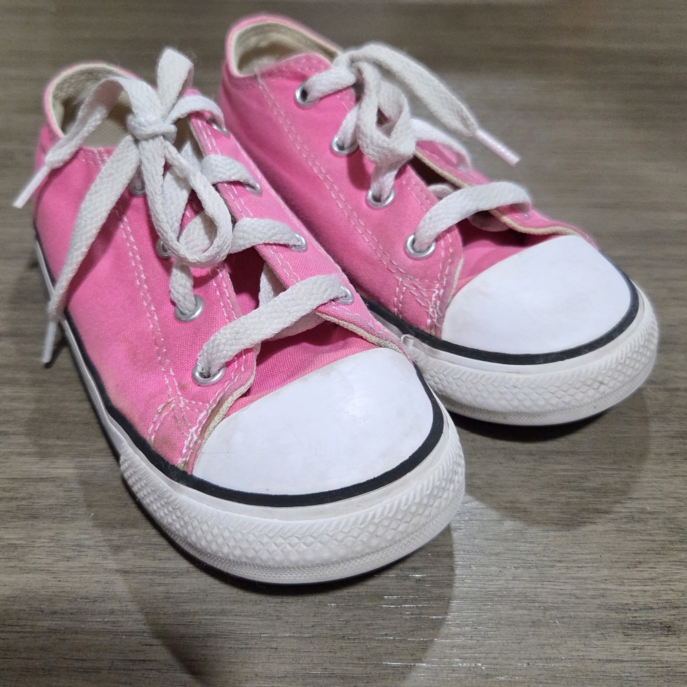 Converse Chuck Taylor All Star Low Top Sneaker  Little Kid Pink Size 10